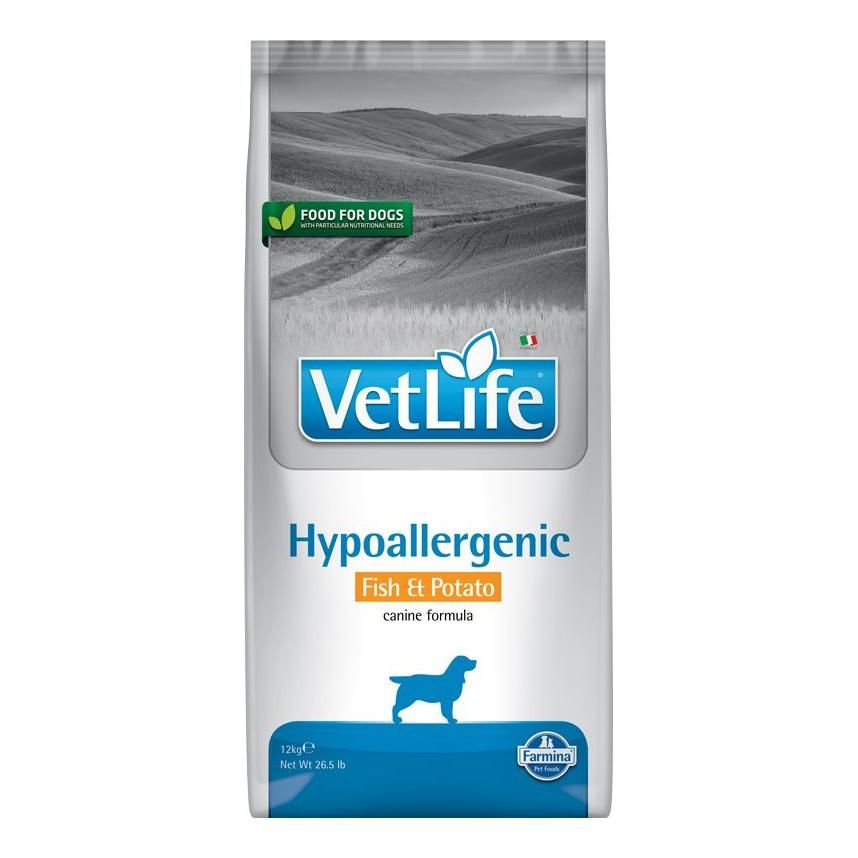 Verpackung Trockenfutter Hund. Marke VetLife. Aufschrift: Hypoallergenic, Fish & Potato. Blauer Hund-Umriss. Grün-weißes Logo.