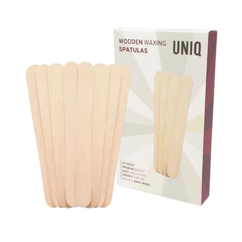 Holzspatel, hellbraun, in einer Packung. Aufschrift: "UNIQ", "Wooden Waxing Spatulas".