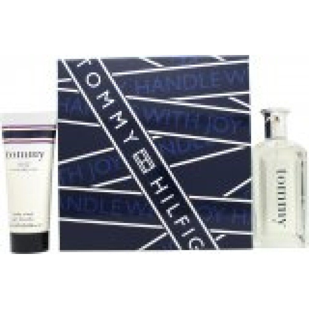 Geschenkset mit Tommy Hilfiger Eau de Toilette, Duschgel und Box. Blaue Box mit weißem Logo. Flakon und Tube.