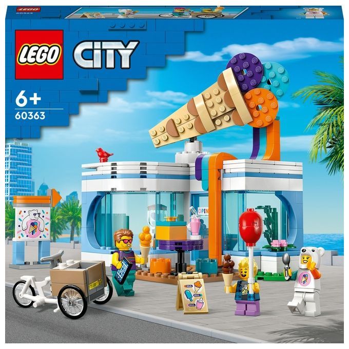 LEGO City 60363 Gelateria, un set per bambini dai 6 anni in su. Il set include tre minifigure, un carretto dei gelati e accessori. La confezione mostra il logo LEGO e informazioni sul prodotto.
