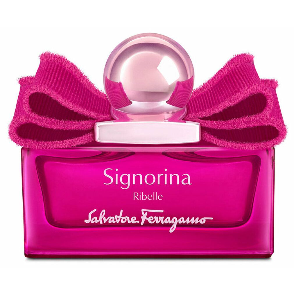 Salvatore Ferragamo Signorina Ribelle Eau de Parfum in einem rechteckigen, pinken Flakon mit Schleifen-Applikation und kugelförmigem Verschluss.