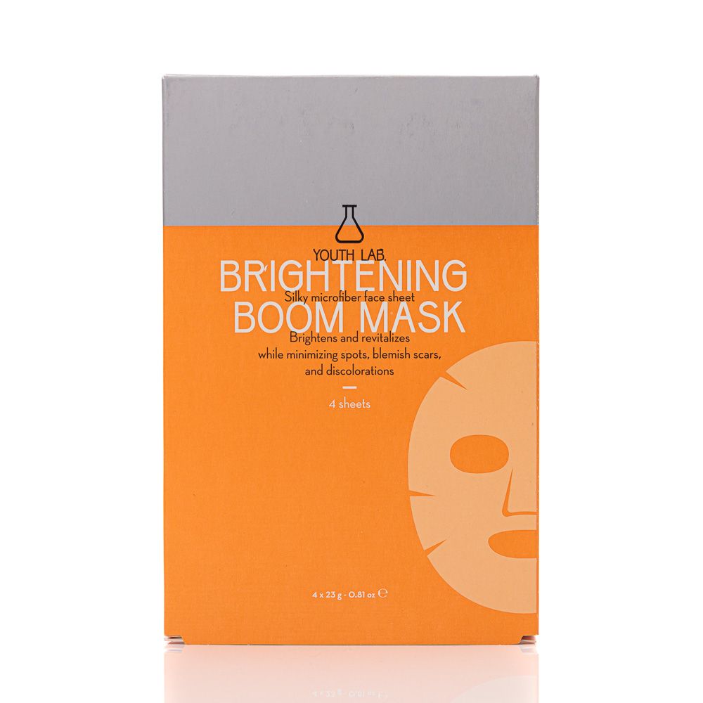 Verpackung mit YOUTH LAB Brightening Boom Mask. Orange-graue Schachtel mit Produktnamen und Gesichtsmasken-Illustration. Enthält 4 Masken.