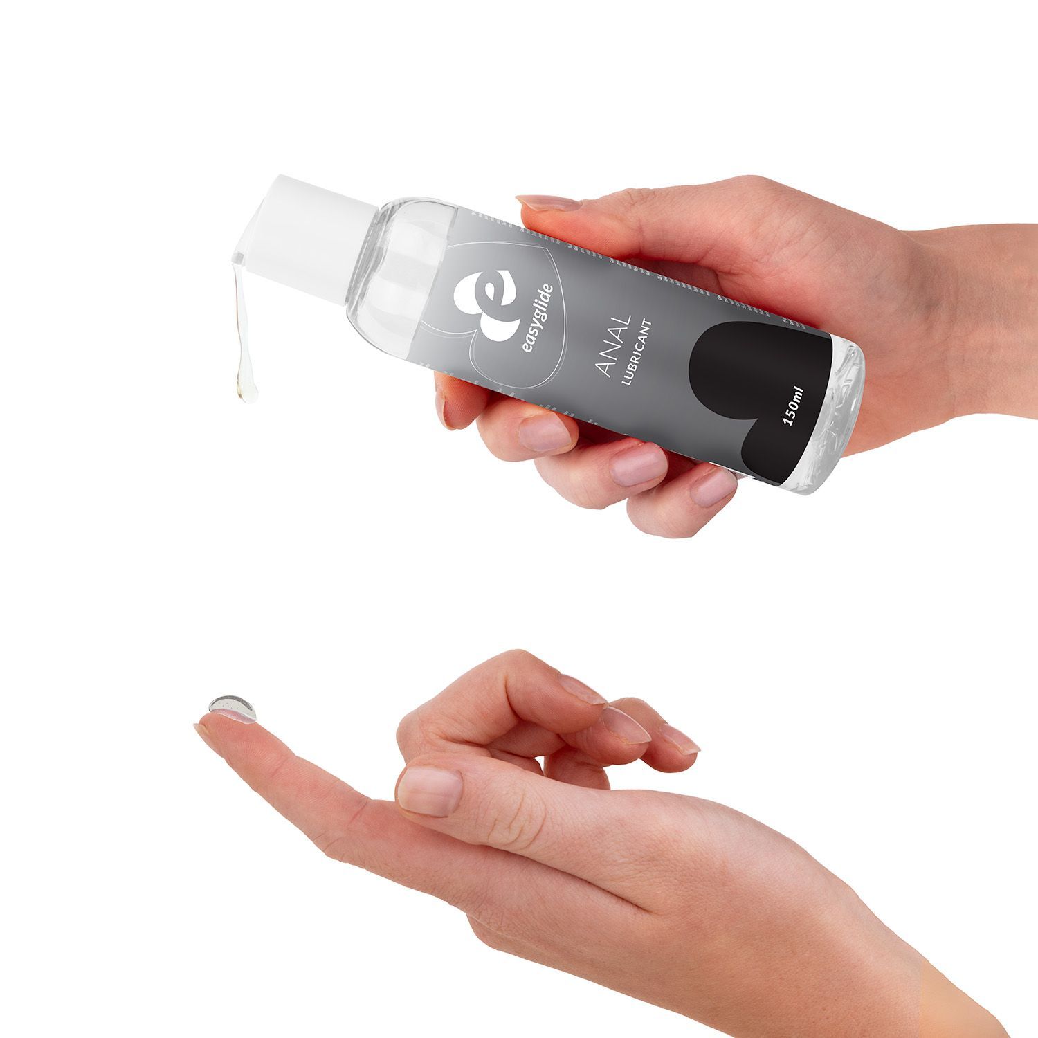 Hände halten eine Flasche. Produkt wird auf Finger aufgetragen. Produktname und Etikett sichtbar.