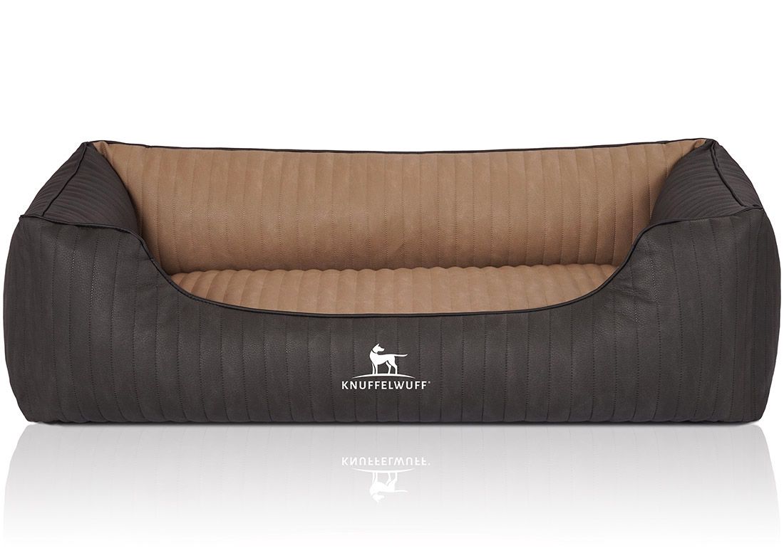 Orthopädisches Hundebett Outback, dunkelgrau mit beigefarbenem Innenraum. Mit Logo. Rechteckige Form mit erhöhten Seiten.