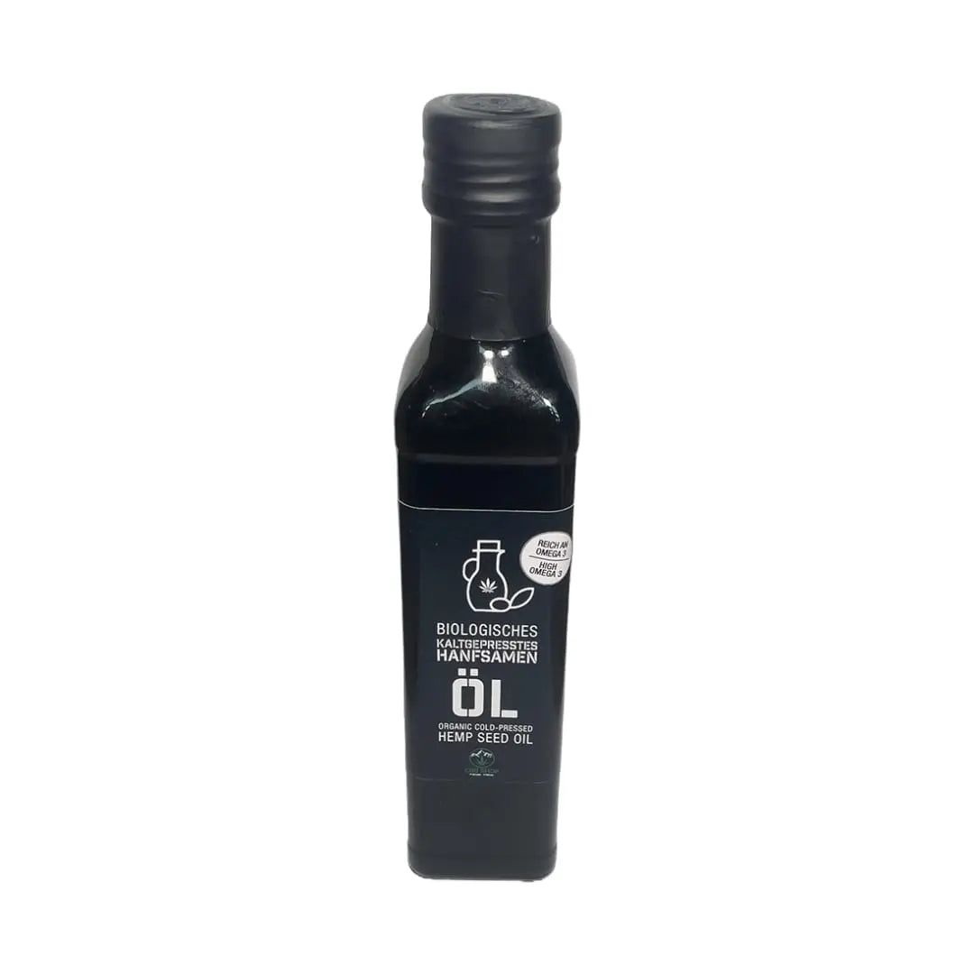 Schwarze Flasche mit Etikett. Text: Biologisches kaltgepresstes Hanfsamenöl, Hemp Seed Oil.