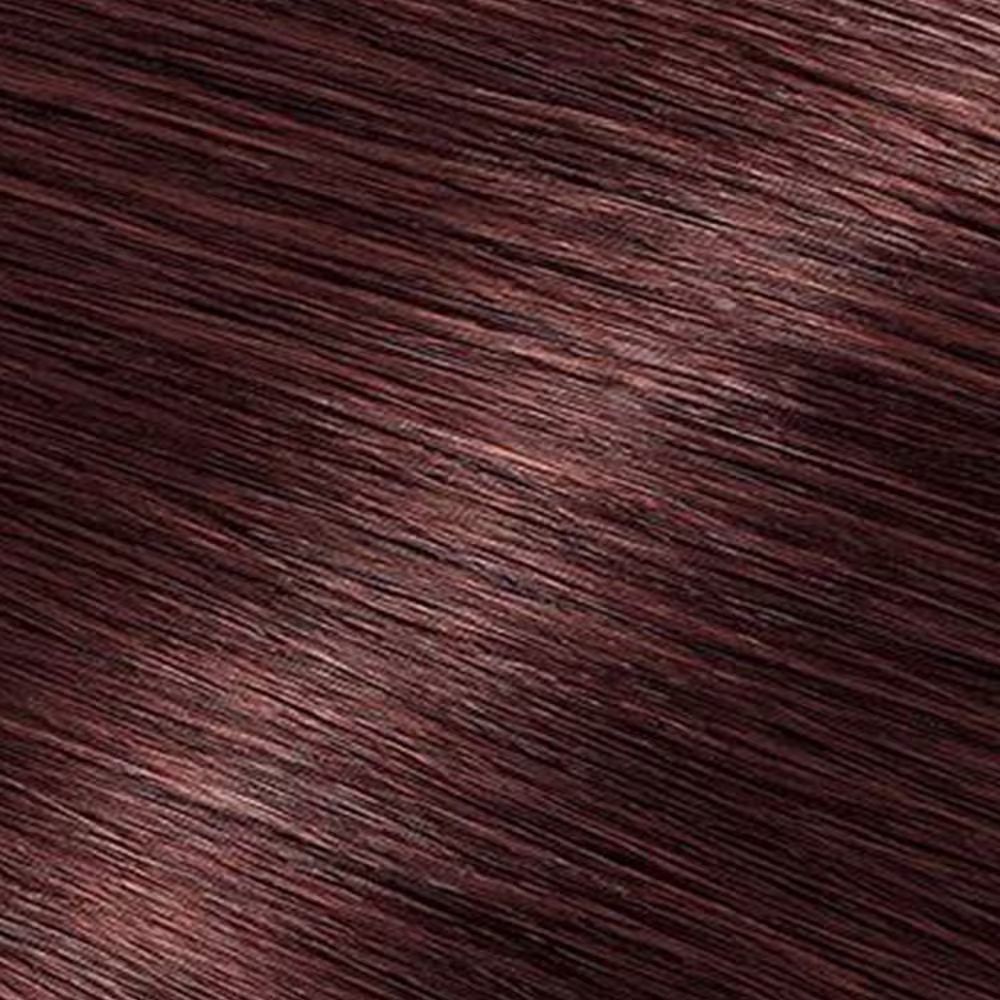 Nahaufnahme von braunem Haar. Struktur und Farbe sind deutlich sichtbar.