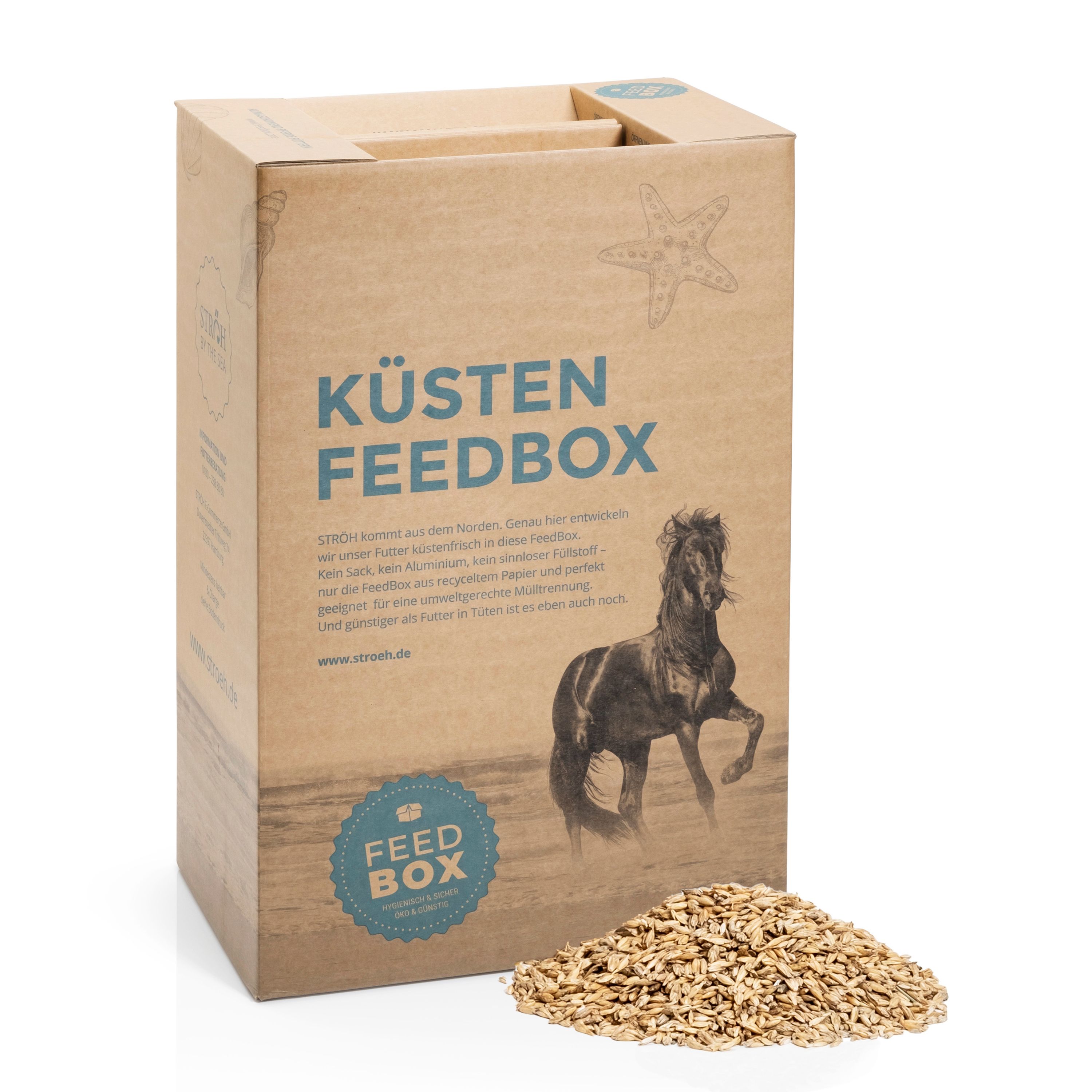 Karton "Küsten Feedbox" mit Pferd-Illustration und Schriftzug. Daneben Spelz. Marke: STRÖH.