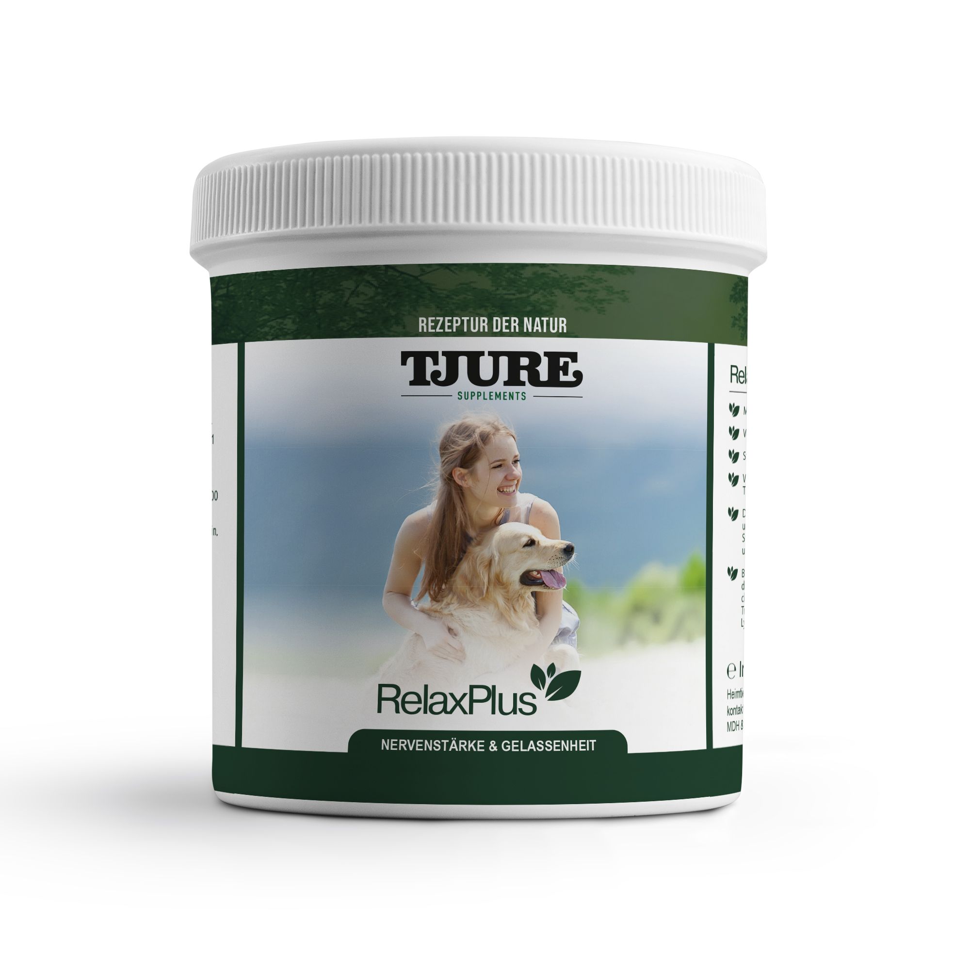 Weißes Produktglas mit grünem Etikett. Frau mit Hund auf dem Etikett. Produktname und Text: Nervenstärke & Gelassenheit.