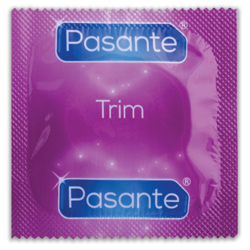 Einzelnes Pasante Trim Kondom in lila Verpackung. Text: Pasante Trim.