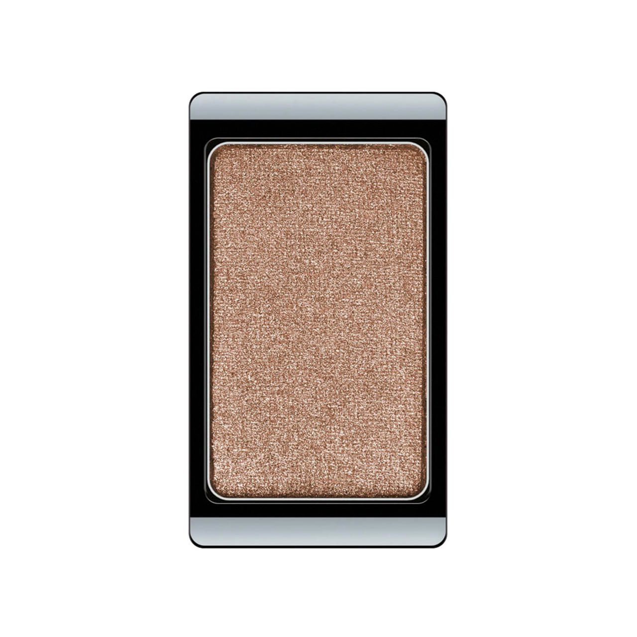 Fard à paupières Artdeco. Forme rectangulaire, couleur brun doré. Cadre noir.