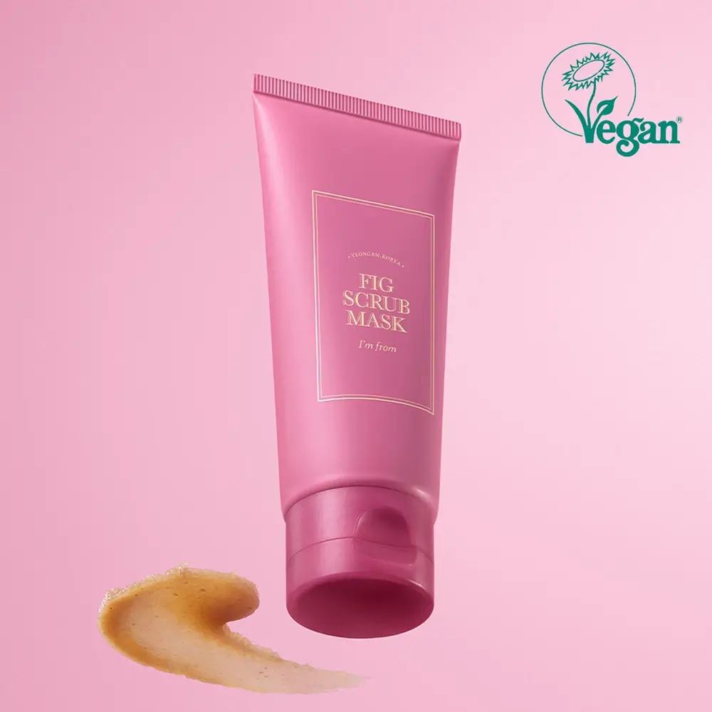 Rosa Tube mit goldfarbenem Aufdruck und Vegan-Siegel. Aufschrift: FIG SCRUB MASK, I'M FROM. Produktverpackung.