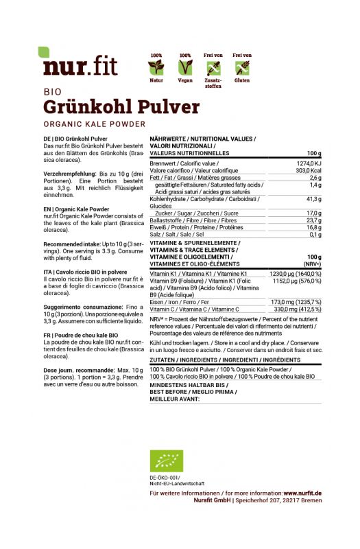 Weißes Etikett mit Text und Nährwertangaben. Oben steht "nur.fit BIO Grünkohl Pulver".