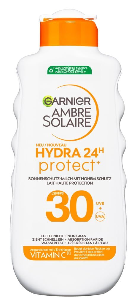 Weiße Flasche Garnier Ambre Solaire Hydra Protect+ LSF 30. Orangefarbener Deckel. Text: Sonnenschutz-Milch, 24h Schutz, Vitamin C.