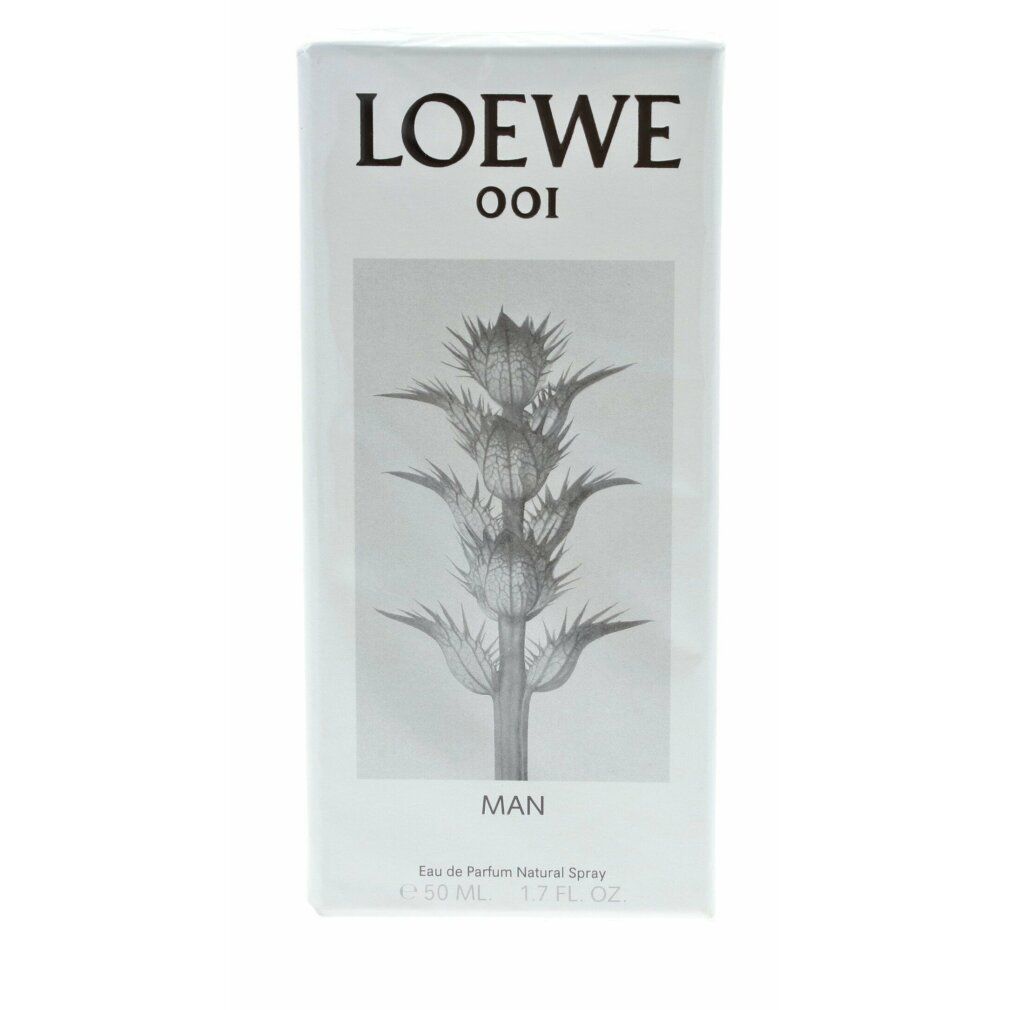 Verpackung mit Pflanzengrafik und Schriftzug LOEWE 001 MAN. Text: Eau de Parfum Natural Spray.
