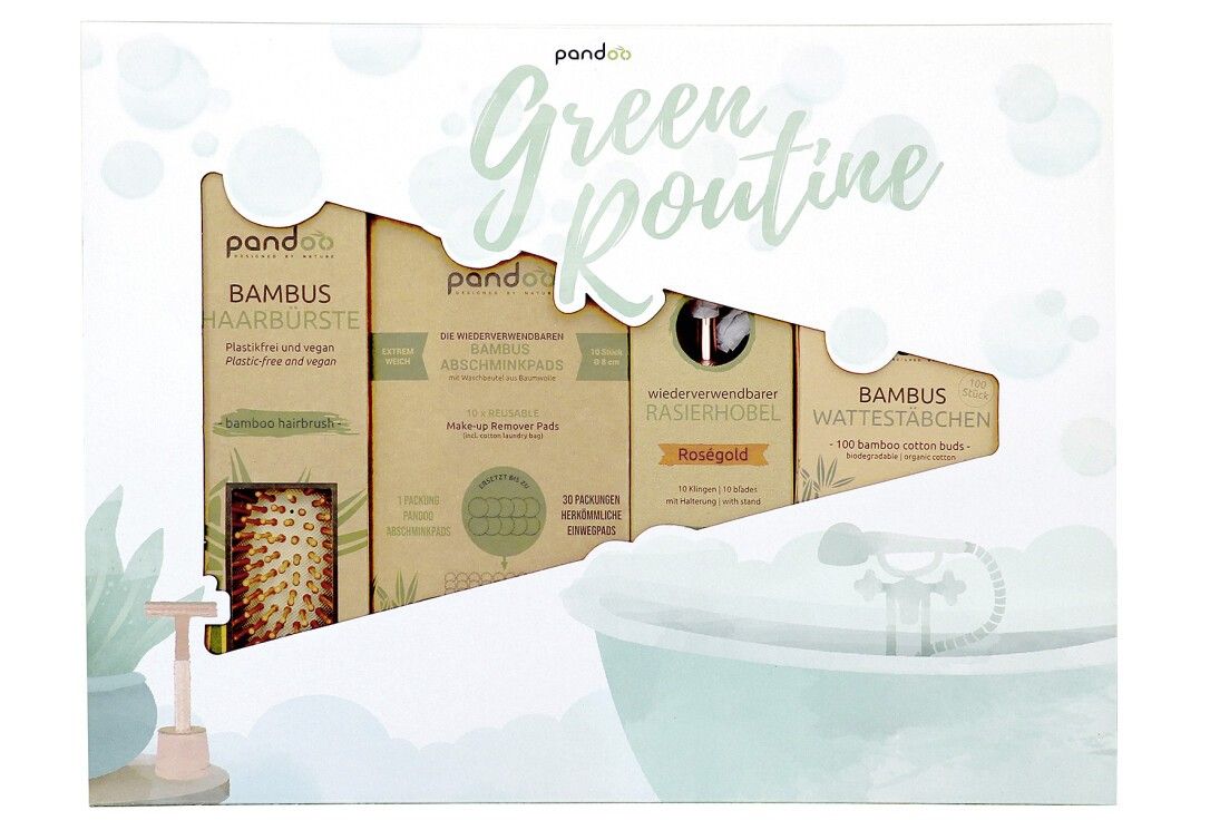 PANDOO Green Routine 4-teiliges Set. Enthält Bambus-Haarbürste, Abschminkpads, Rasierhobel und Wattestäbchen. Verpackung mit Produktnamen.
