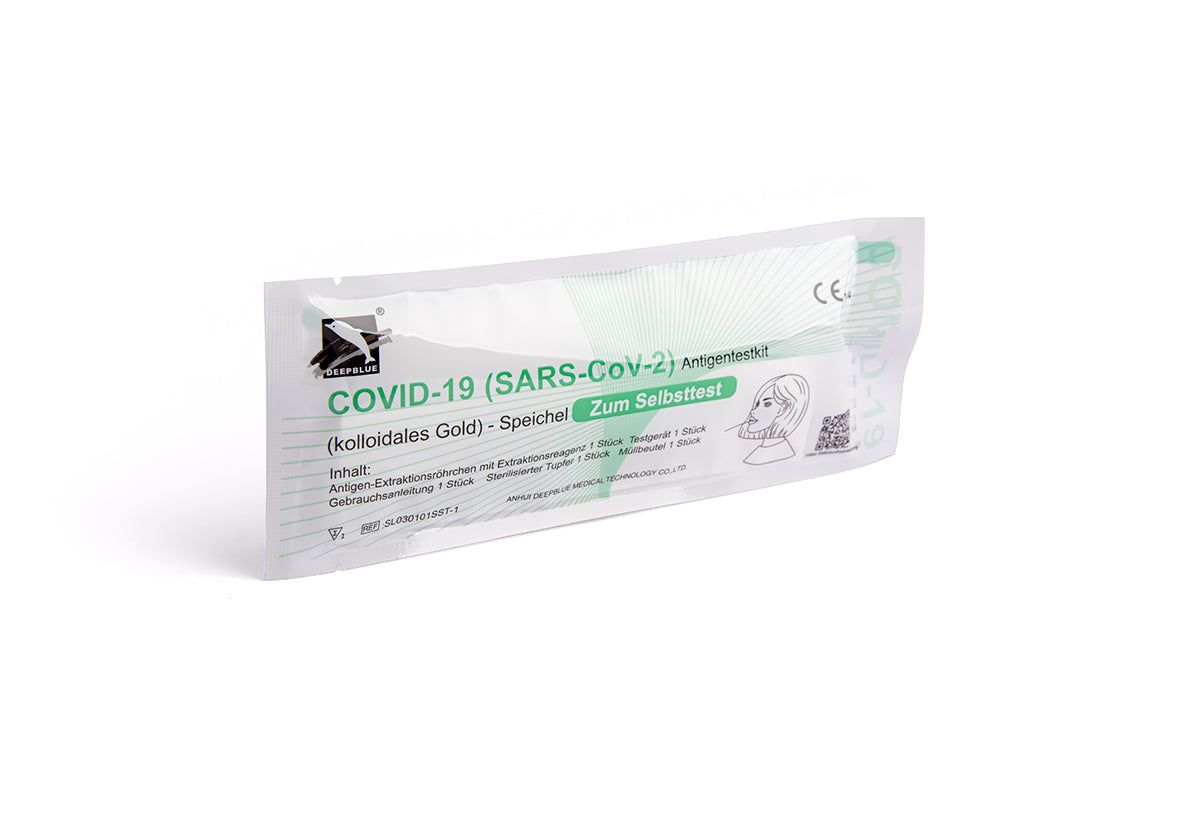 Verpackung eines COVID-19-Antigen-Selbsttests. Aufschrift: COVID-19 (SARS-CoV-2) Antigen-Test. CE-Kennzeichnung.