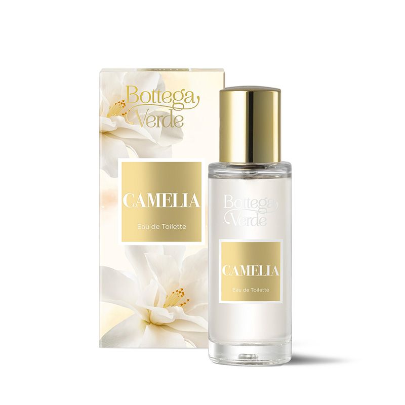 Bottega Verde Camelia Eau de Toilette. Flacone in vetro trasparente con tappo dorato ed etichetta Camelia. Accanto, la confezione mostra anche Camelia e il logo Bottega Verde. La confezione presenta un fiore di camelia.