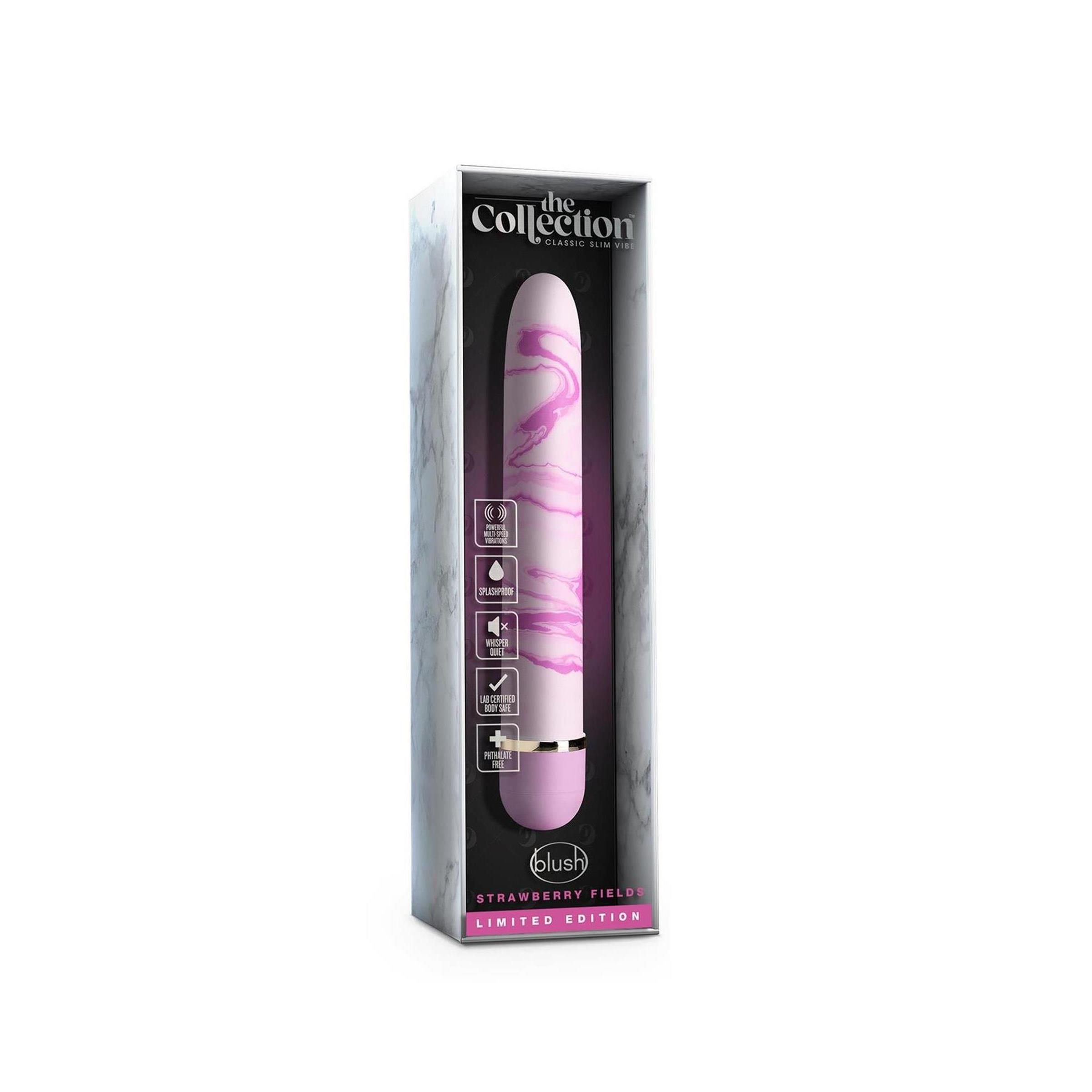 Wellness-Produkt in Verpackung. Rosa Marmormuster, silberfarbene Details. Text: THE COLLECTION, STRAWBERRY FIELDS.