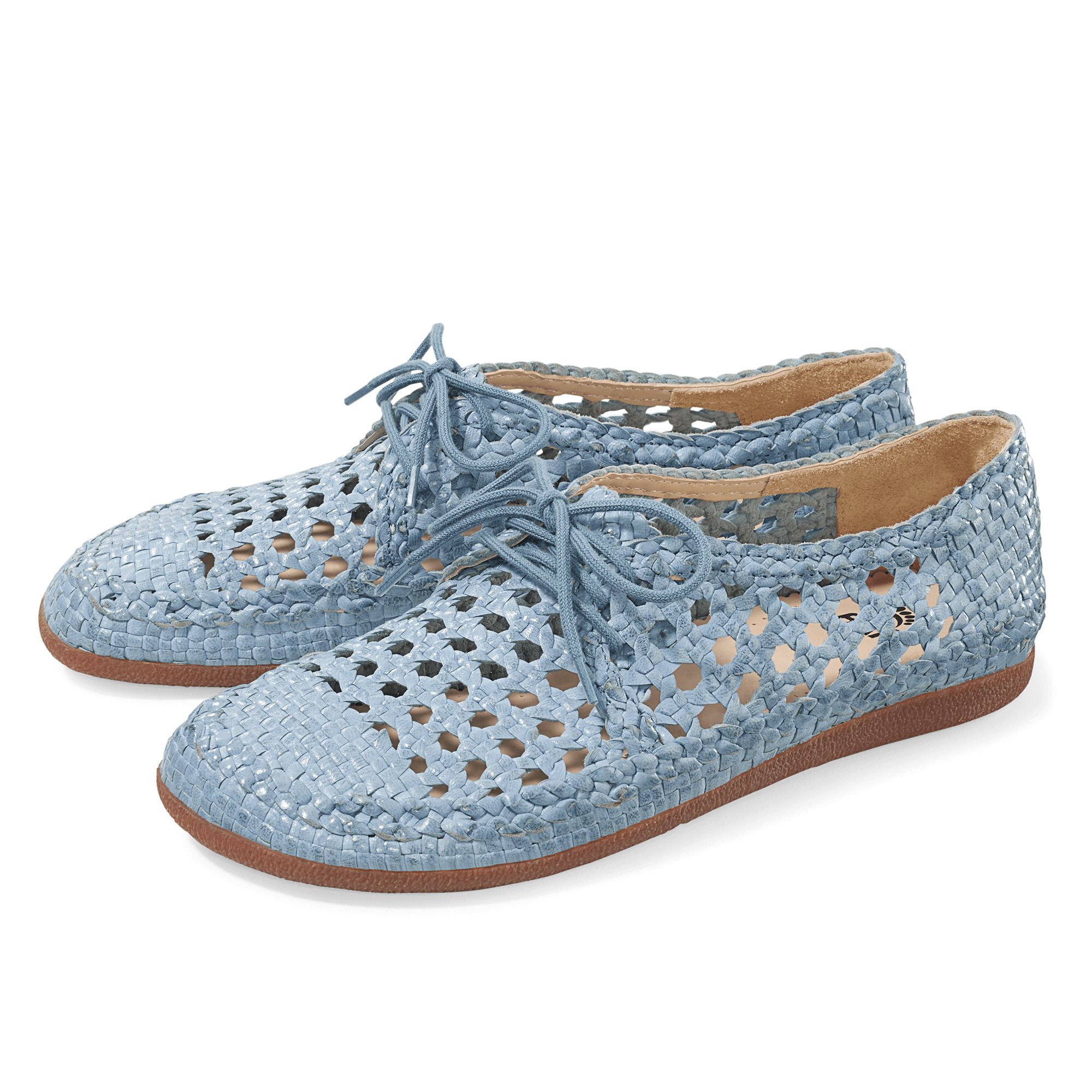 Hellblaue Schnürschuhe aus geflochtenem Material mit Schnürung und Gummisohle.