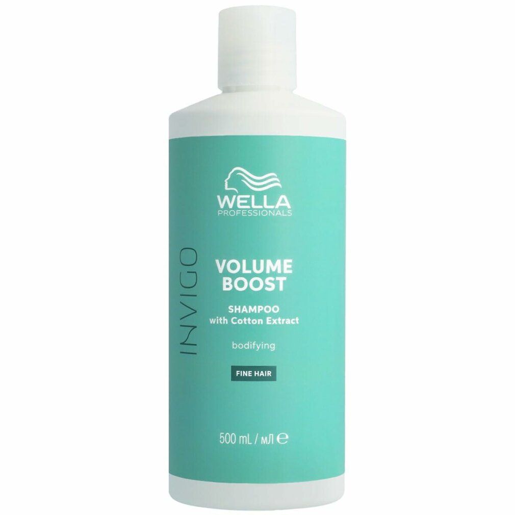 Weiße Flasche mit grünem Etikett. Aufschrift: WELLA PROFESSIONALS, INVIGO, VOLUME BOOST, SHAMPOO. Text: with Cotton Extract, bodifying, FINE HAIR.