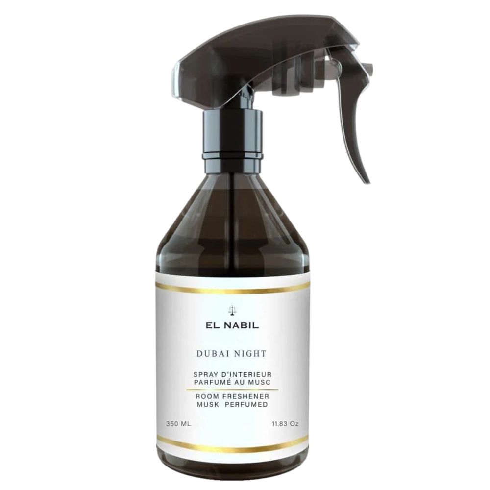 Braune Sprühflasche mit weißem Etikett. Aufschrift: El Nabil, Dubai Night, Raumduft. Schwarzer Sprühkopf. Volumenangabe.