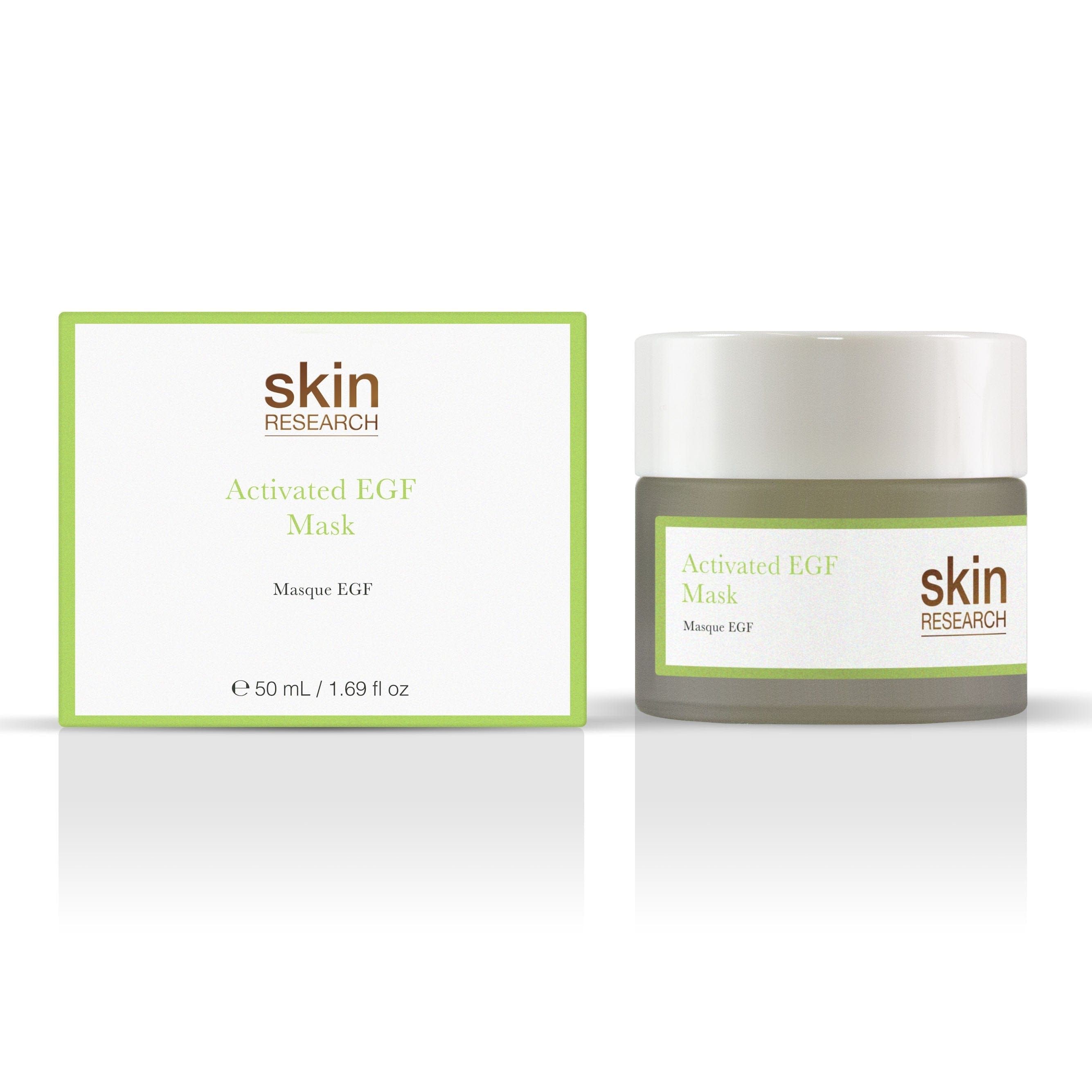 Produktverpackung und Tiegel mit weißem Deckel und grünem Etikett. Aufschrift: Activated EGF Mask, skin RESEARCH.