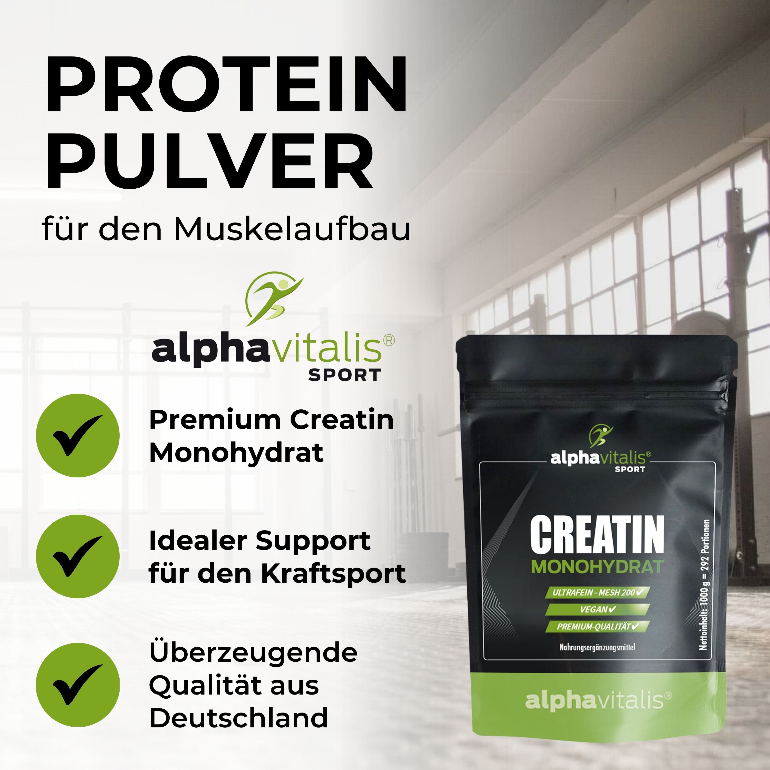 Schwarze Beutel mit "Creatin Monohydrat"-Aufdruck. Grüne Logos und Text. "Premium Creatin Monohydrat" und "Überzeugende Qualität aus Deutschland".