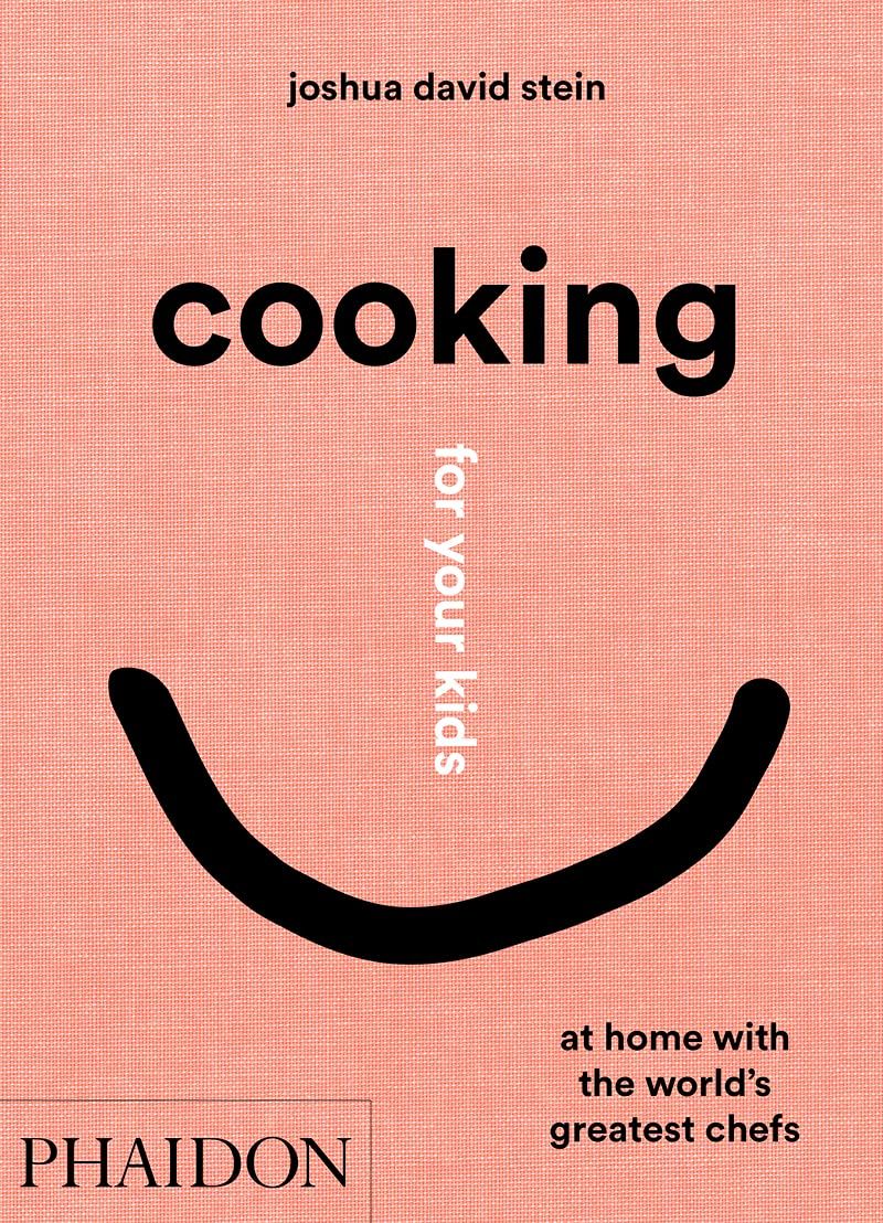 Buchcover mit Titel "Cooking for your kids". Autor Joshua David Stein. Schwarzer Smiley auf rosa Hintergrund. Verlag Phaidon.