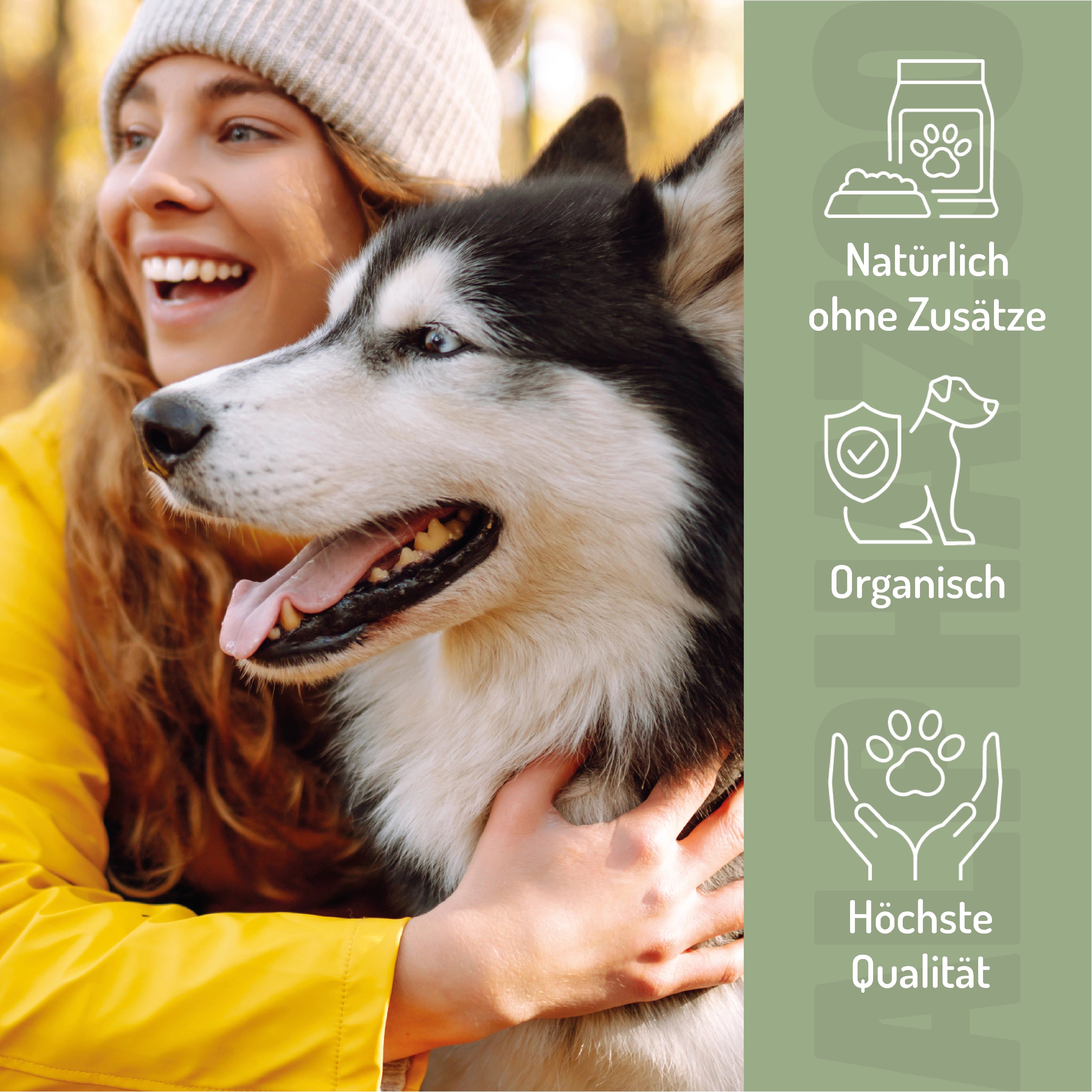Frau umarmt einen Hund. Icons: Natürliche Inhaltsstoffe, Organisch, Höchste Qualität. Text: Natürlich ohne Zusätze.