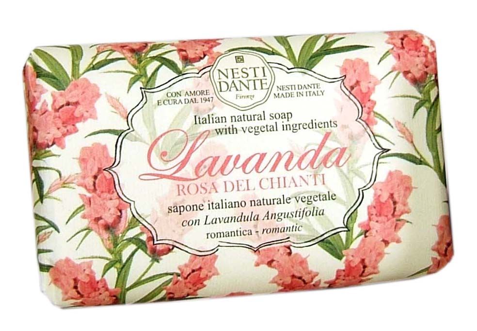 Seife mit floralem Muster. Aufschrift: Lavanda Rosa del Chianti, italienische Naturseife mit pflanzlichen Inhaltsstoffen. Marke: Nesti Dante.