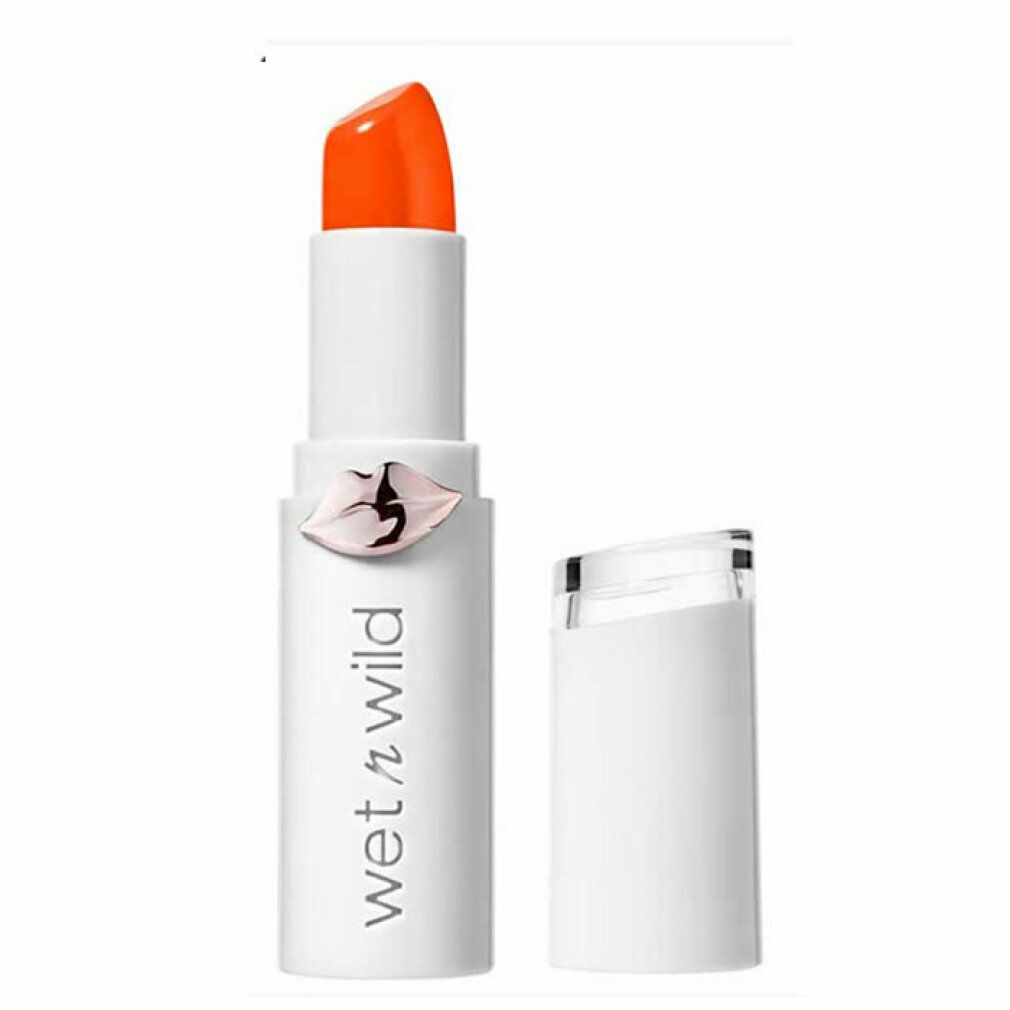 Weißer Lippenstift mit orangefarbener Spitze. Auf dem Stift steht "wet n wild". Der Deckel ist abgenommen.