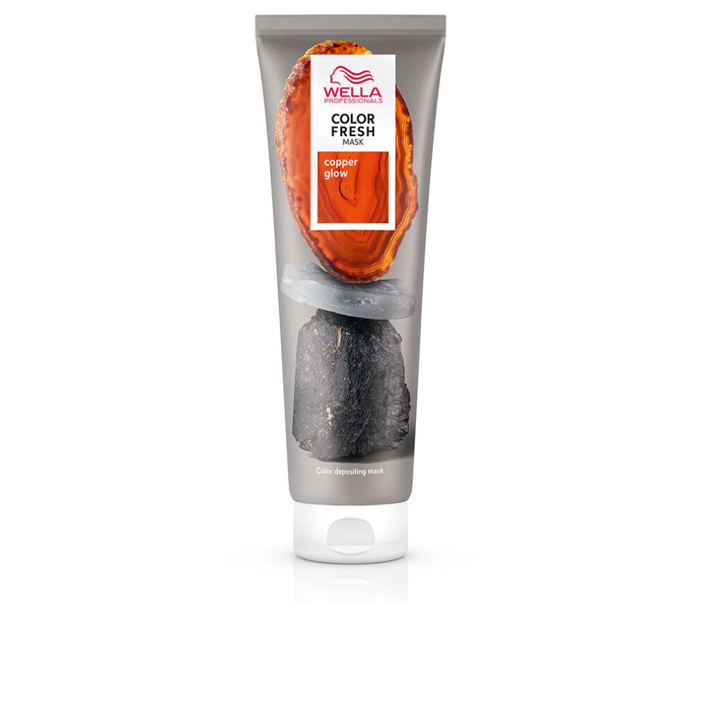 Graue Tube mit Wella Color Fresh Mask. Aufdruck mit Produktnamen und Kupferfarbton. Abbildung eines Steins.
