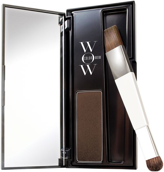 Schwarze Kompaktverpackung mit Spiegel, Puder und Pinsel. Marke: Color Wow. Farbe: mittelbraun.