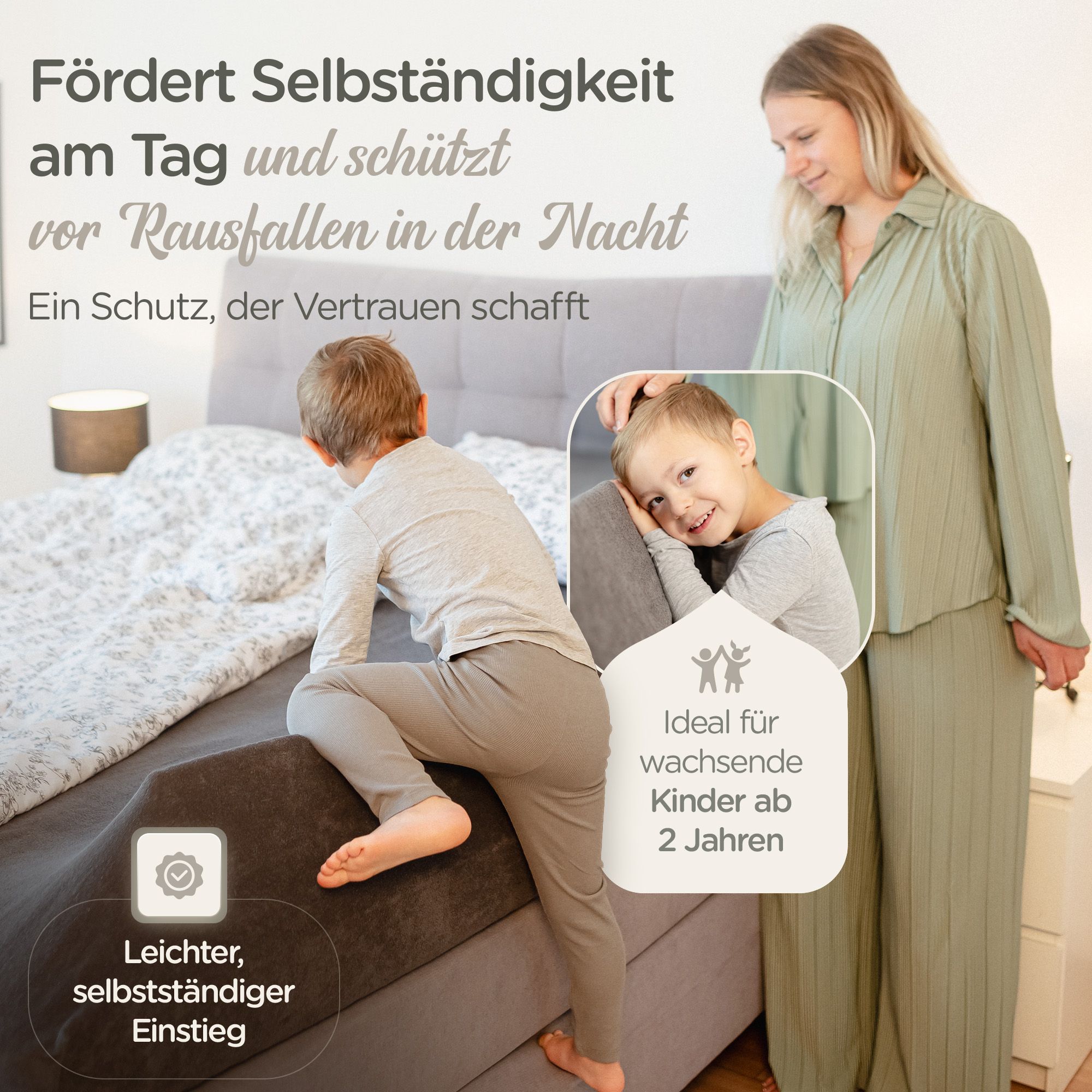 Kind klettert auf ein Bett mit montiertem Bettgitter. Frau schaut zu. Siegel 'Leichter, selbstständiger Einstieg'.