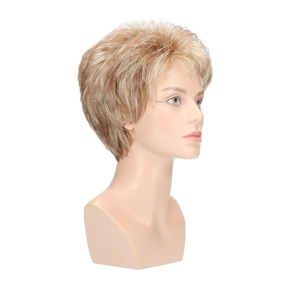 Perücke Anna von Lofty in Sandmix gesträhnt, auf einem Schaufensterkopf. Blonde Haare mit Strähnen.