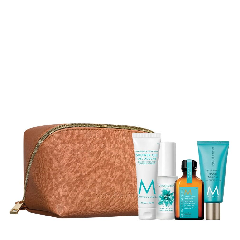 Moroccanoil Travel Kit Body: braune Kosmetiktasche mit vier Körperpflegeprodukten.