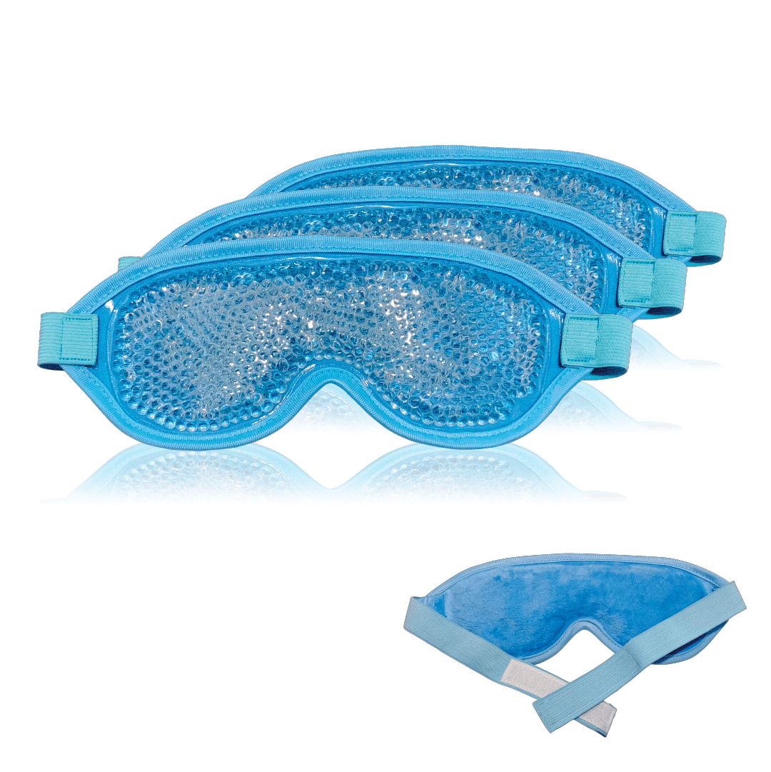 Drei blaue Augenmasken mit Gelkugeln und verstellbaren Bändern. Eine Maske in Nahaufnahme.