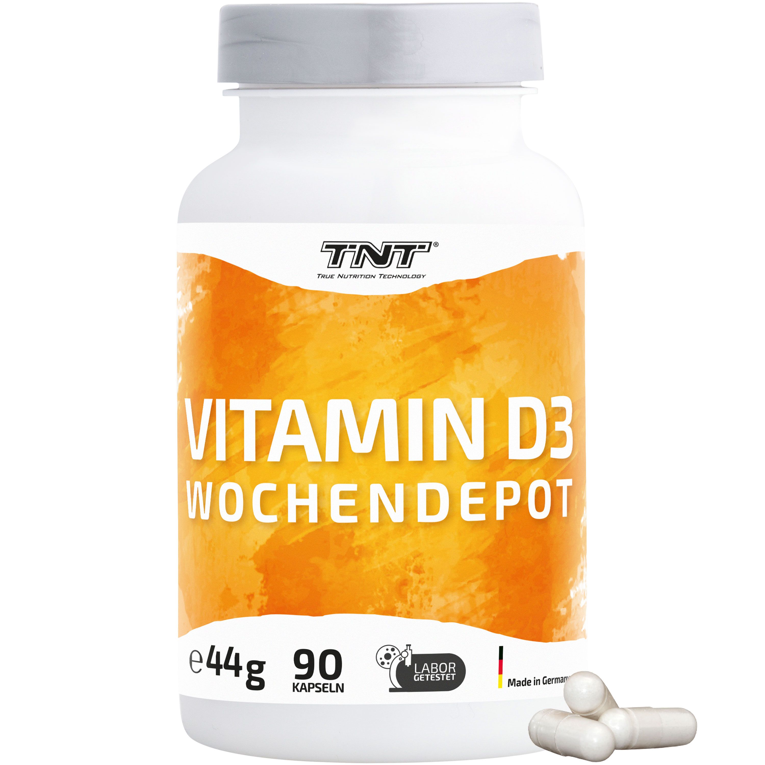 Weiße Flasche mit TNT Vitamin D3 Wochendepot. Enthält 90 Kapseln. Laborgeprüft. Kapseln liegen daneben.