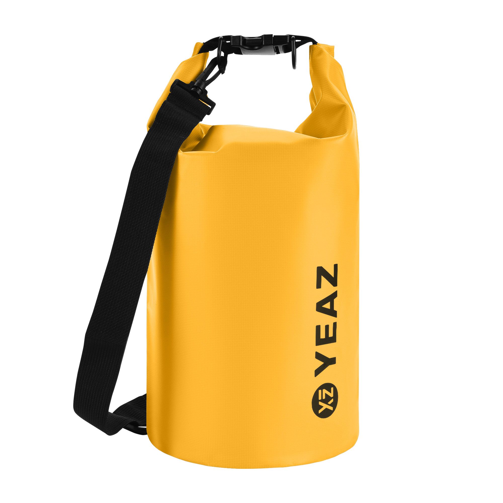 Gelber Packsack mit schwarzem Schultergurt. Aufgedrucktes Logo: YEAZ. Zylinderförmig, mit Schnallenverschluss.