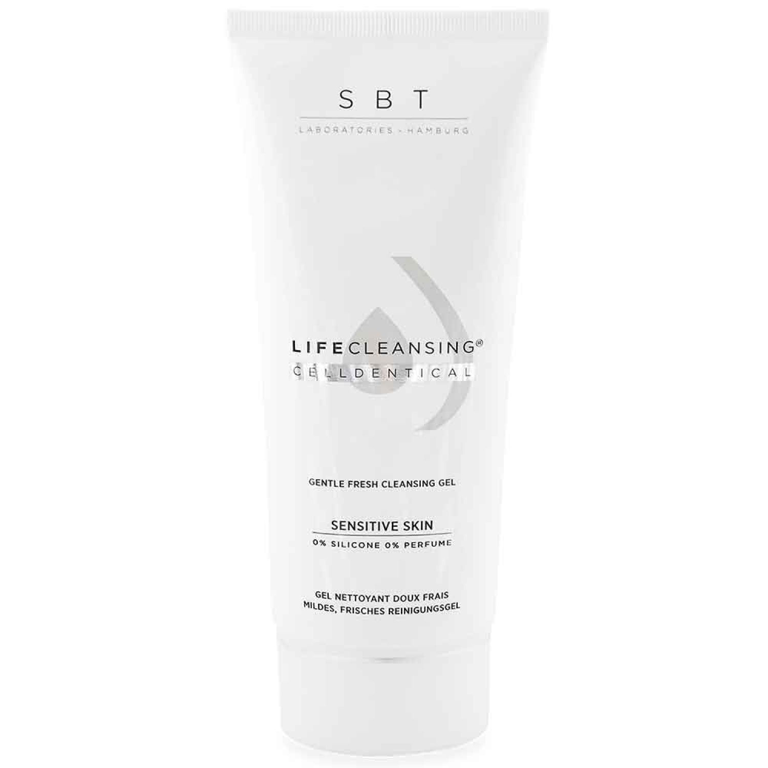Weisse Tube mit Schriftzug SBT, LifeCleansing Celldentical. Text: Sensitive Skin, 0% Silicone, 0% Perfume. Gel nettoyant doux frais.