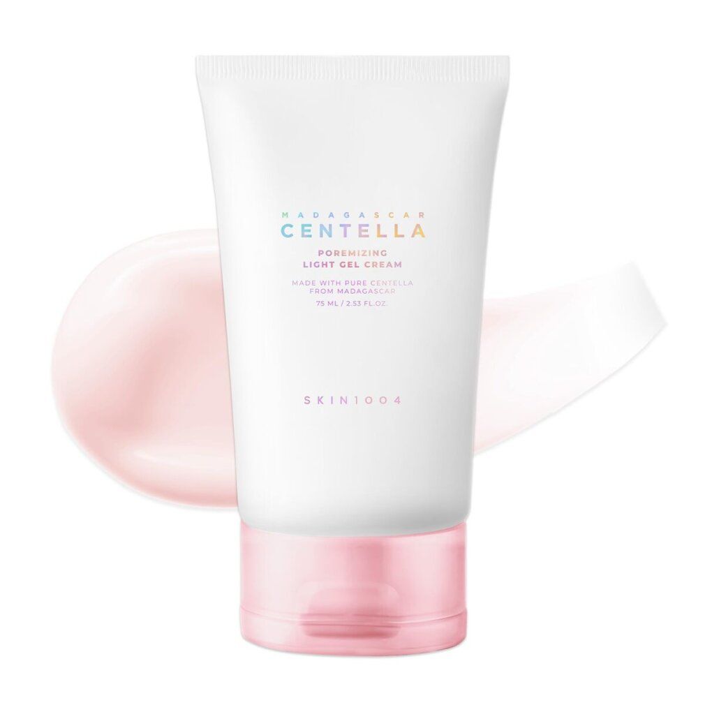 Weiße Tube mit rosa Verschluss. Aufschrift: MADAGASCAR CENTELLA Poremizing Light Gel Cream. Marke: SKIN1004.