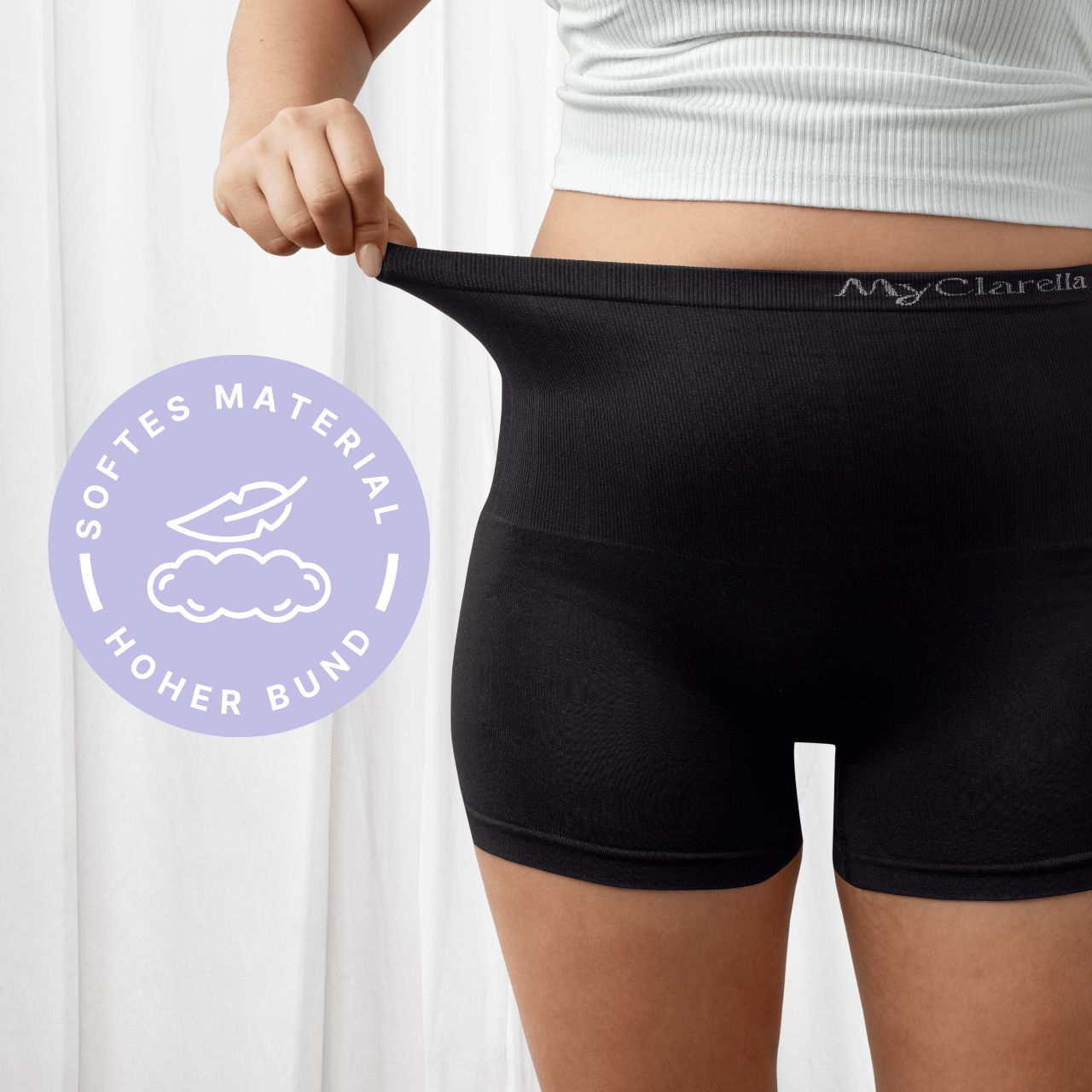 Schwarze Unterhose, hoher Bund, Logo MyClarella. Text: Weiches Material, hoher Bund.