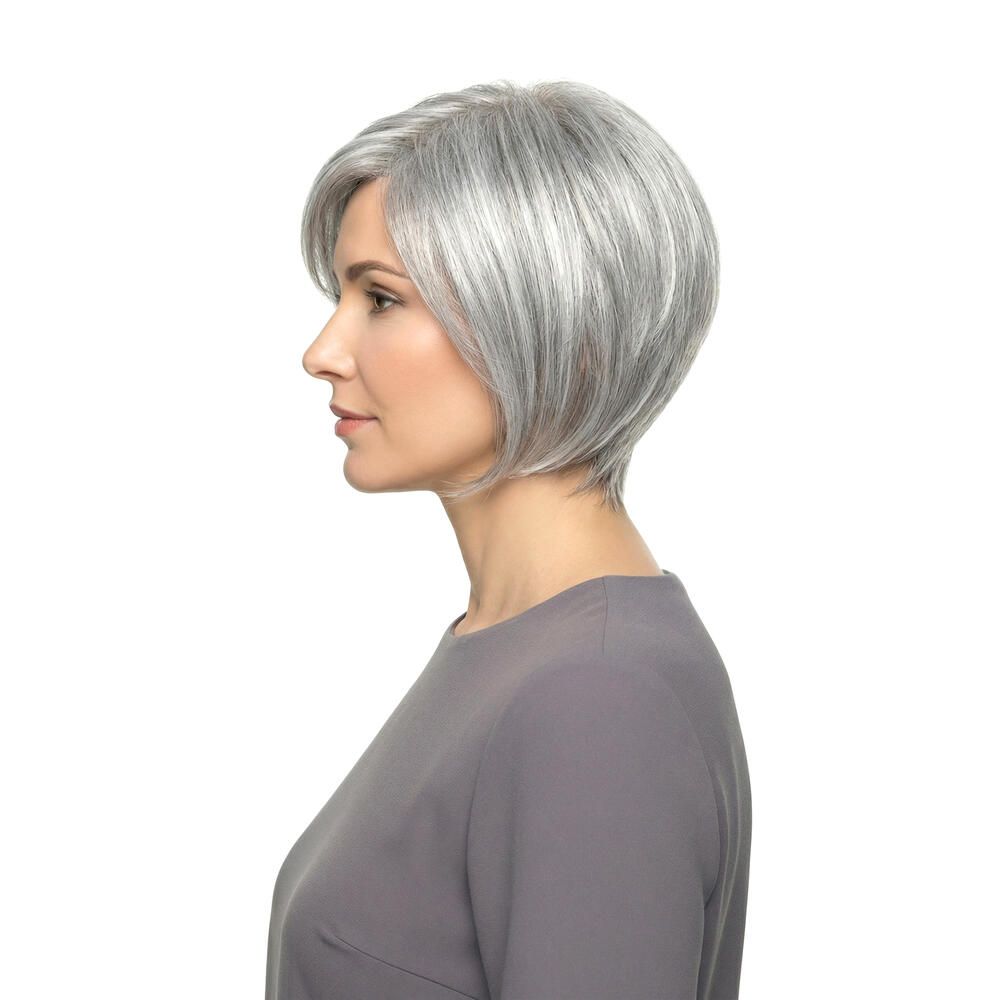 Perücke Mercedes von trendhair: Seitenansicht einer kurzen, gestuften Bob-Perücke in Silberweiß.