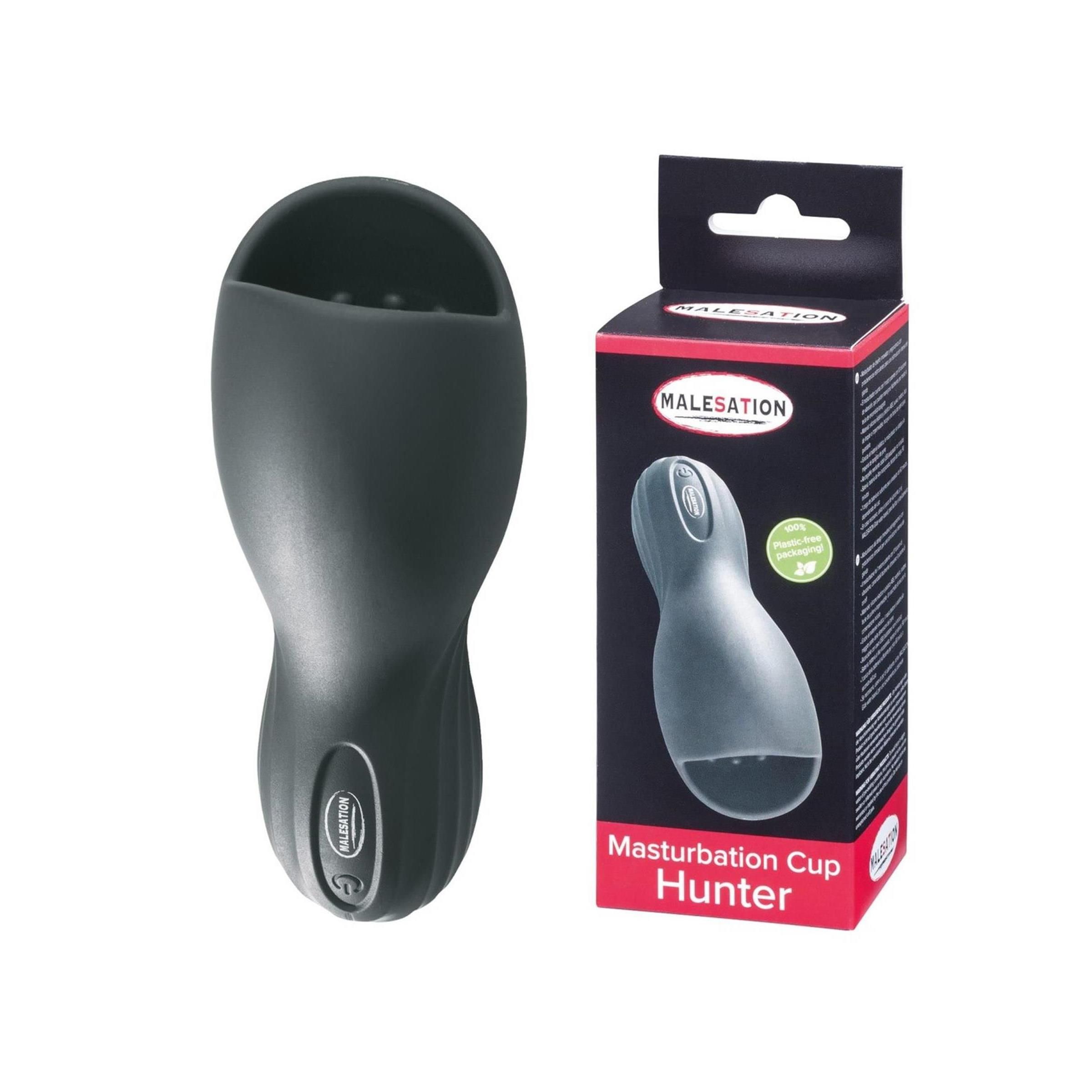 Schwarze Masturbationscup neben Verpackung. Verpackung mit Produktabbildung und Schriftzug MALESATION Masturbation Cup Hunter.