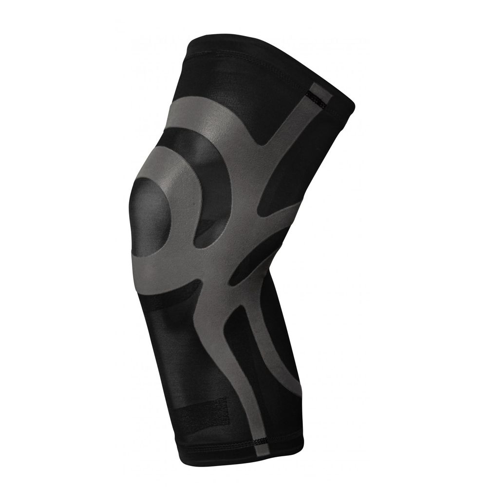 Kniebandage, schwarz mit grauen Applikationen. Elastisches Material mit integrierten Tapes. Kniegelenk-Abdeckung.