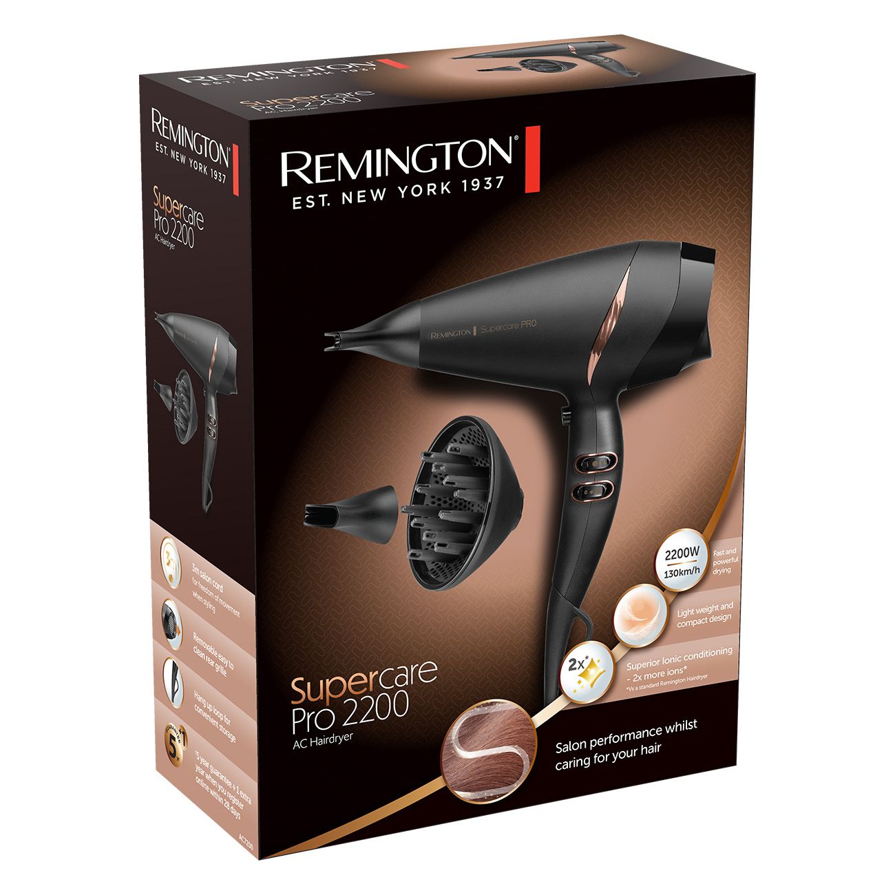 Verpackung des Haartrockners. Schwarzer Haartrockner mit Zubehör. Marke: REMINGTON, Modell: Supercare Pro 2200. Text: 2200W, 120km/h.