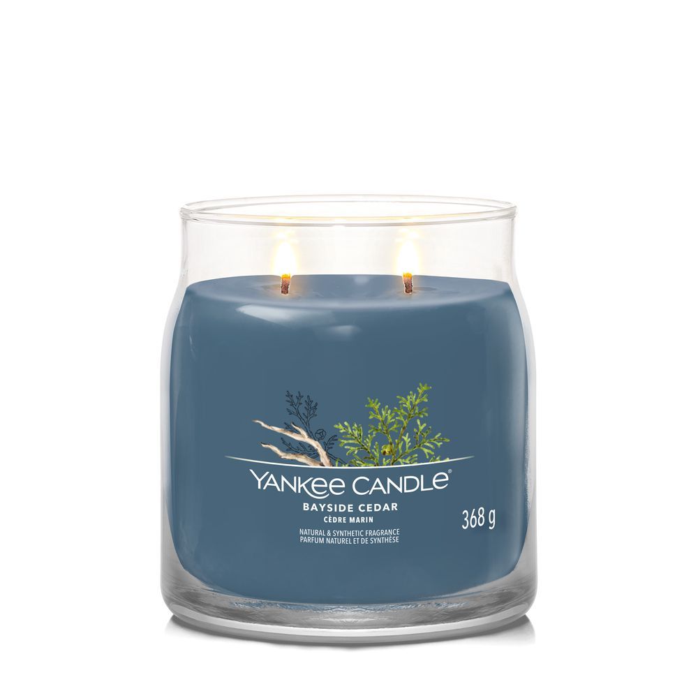 Kerzenglas mit Deckel. Blaue Kerze mit zwei Dochten. "Yankee Candle Bayside Cedar 368 g".
