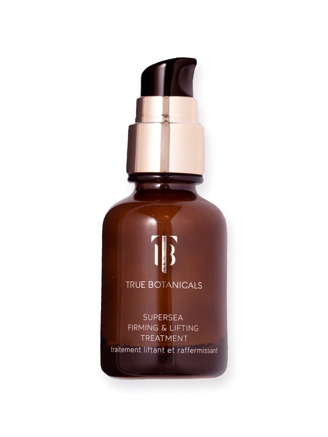 Braune Glasflasche mit goldfarbenem Pumpkopf. Aufschrift: TRUE BOTANICALS, Supersea Firming & Lifting Treatment.