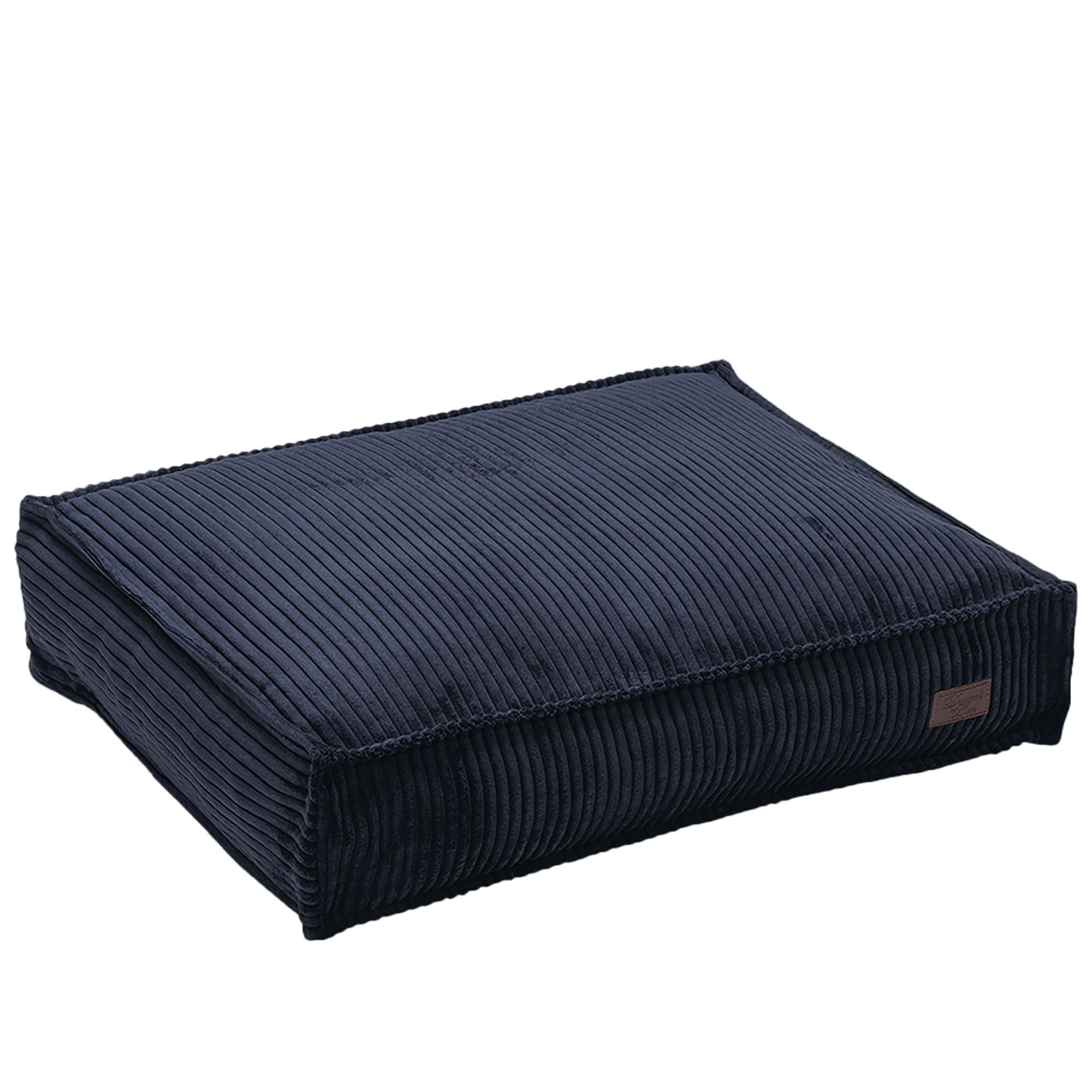 Designed by Lotte Hundekissen Ribbed