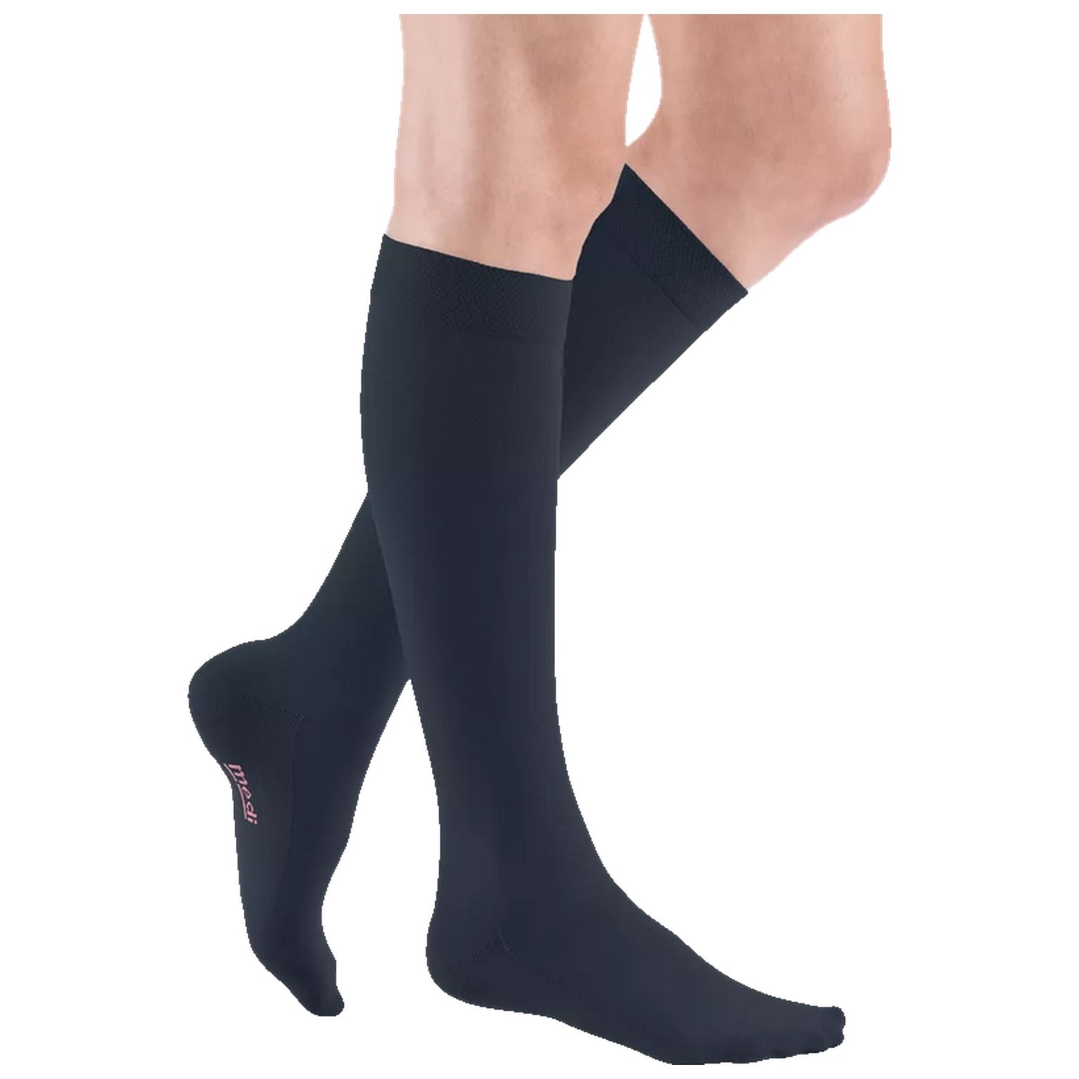 Schwarze Kompressions-Kniestrümpfe am Bein. Ferse und Zehenbereich sind sichtbar. Das Produkt ist aus Stoff.